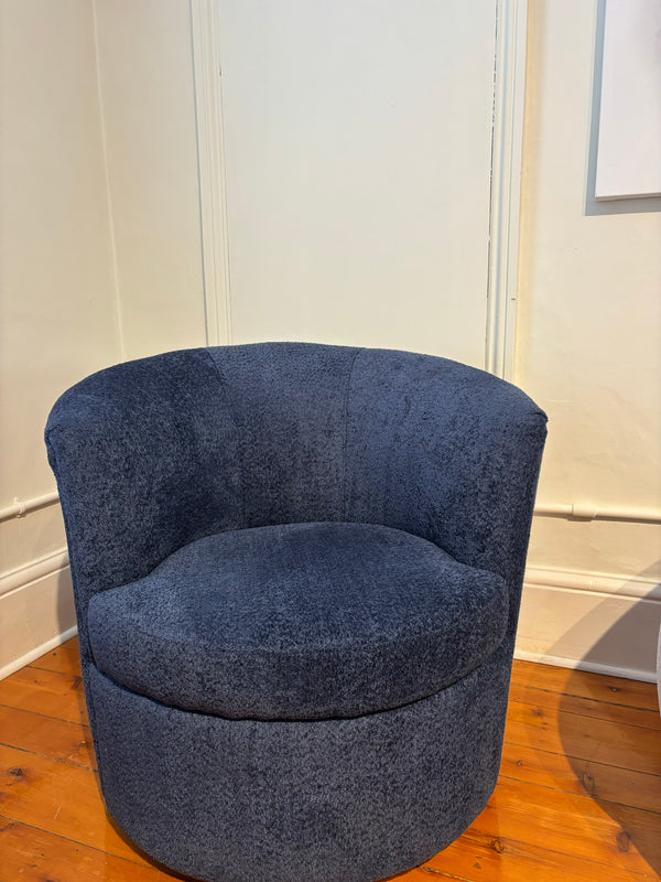 Curated 703 Swivel Chair