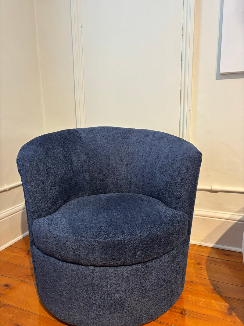 Curated 703 Swivel Chair