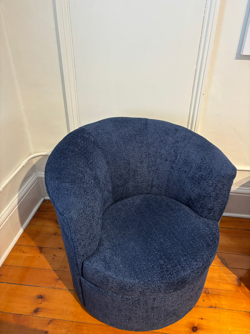 Curated 703 Swivel Chair