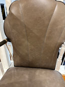 Curated PJJ028 Dougs Chair