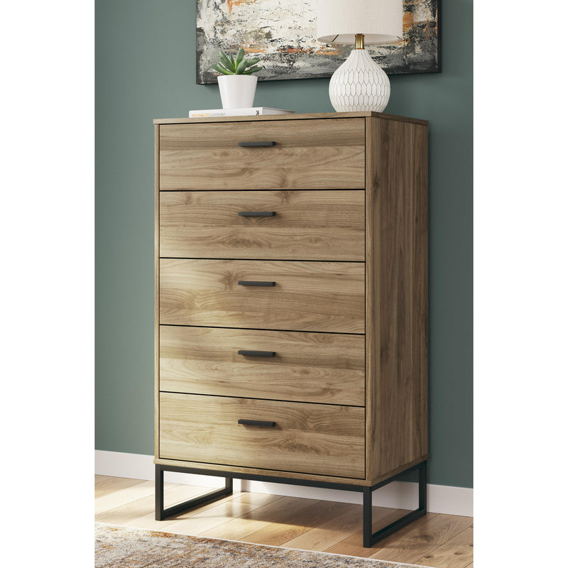 Signature Design by Ashley Deanlow 5-Drawer Chest EB1866-245 IMAGE 7