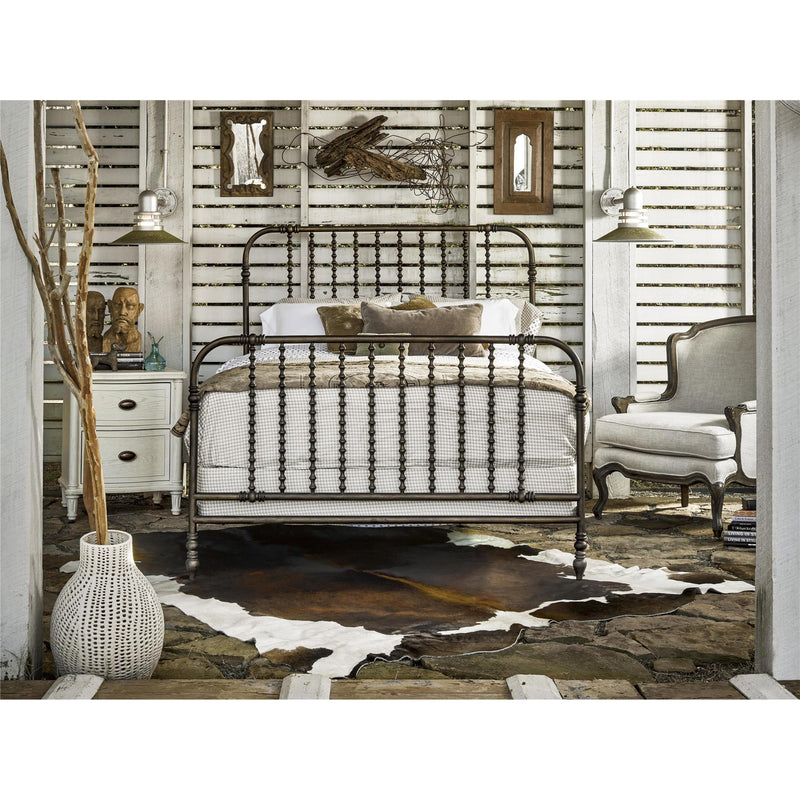 Universal Furniture The Guest Room Queen Metal Bed 393310 IMAGE 3